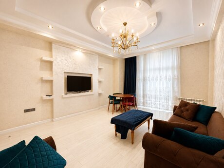 Kirayə 3 otaqlı mənzil, 135 m², Ağ şəhər: 1 800 ₼/ay 2