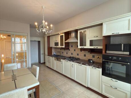 4-комнатная квартира, 186 м², Nizami: 550 000 ₼ 5