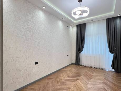 2-комн. новостройка - м. Элмляр Академиясы - 68 м²
