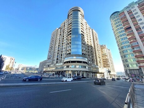 Объявление №6376435 - Баку, Наримановский  р., 4-комн., 155 м², 12/19 этаж
