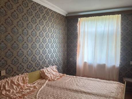 Elan №6376590 - Bakı, Elmlər Akademiyası m., 2 otaqlı, 70 m², 3/5 mərtəbə