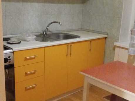 2-комн. вторичка - м. Элмляр Академиясы - 55 м²