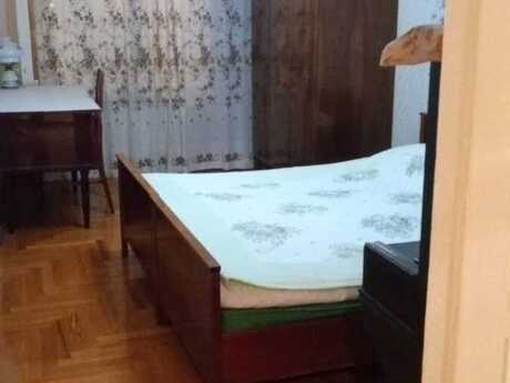 2-комн. вторичка - м. Элмляр Академиясы - 55 м²