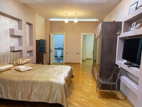 4-комн. новостройка - м. 28 мая - 240 м²