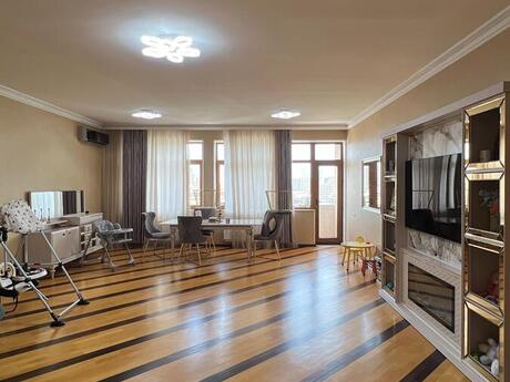 Elan №6376711 - Bakı, Elmlər Akademiyası m., 4 otaqlı, 187 m², 10/17 mərtəbə