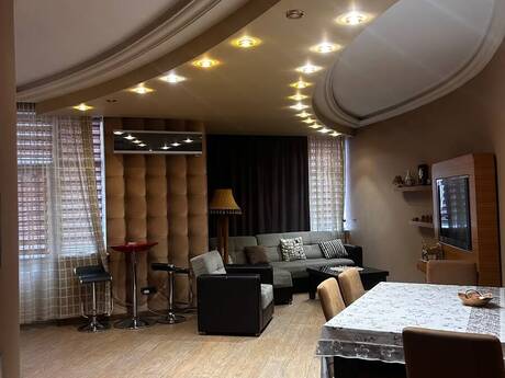 Elan №6376760 - Bakı, Şah İsmayıl Xətai m., 4 otaqlı, 147 m², 14/16 mərtəbə