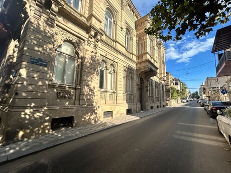 Elan №6376783 - Bakı, İçəri Şəhər m., 3 otaqlı, 60 m², 1/2 mərtəbə