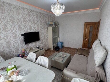 2 otaqlı köhnə tikili - Yeni Günəşli q. - 70 m²