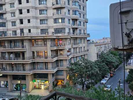 Elan №6377000 - Bakı, İçəri Şəhər m., 6 otaqlı, 240 m², 4/4 mərtəbə