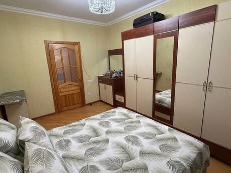 Объявление №6376977 - Баку, м. 8 ноября, 2-комн., 60 м², 2/9 этаж