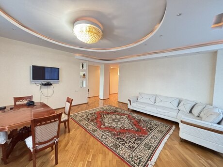 Kirayə 3 otaqlı mənzil, 140 m², Nizami: 1 100 ₼/ay 2