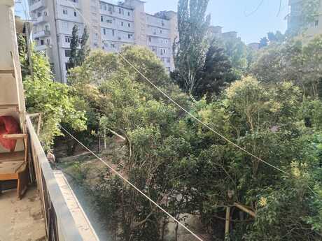 3 otaqlı köhnə tikili - Əhmədli q. - 90 m²