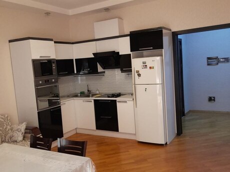 Elan №6377247 - Bakı, Şah İsmayıl Xətai m., 2 otaqlı, 65 m², 9/15 mərtəbə