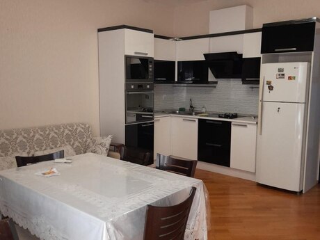 2 otaqlı yeni tikili - Şah İsmayıl Xətai m. - 65 m²