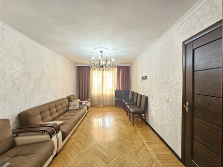 Elan №6377317 - Bakı, Elmlər Akademiyası m., 3 otaqlı, 80 m², 4/5 mərtəbə