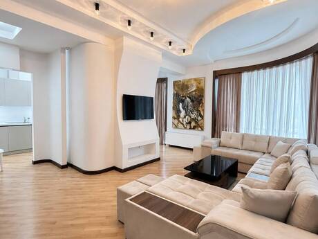 Kirayə 3 otaqlı mənzil, 135 m², 28 May: 2 200 ₼/ay 3