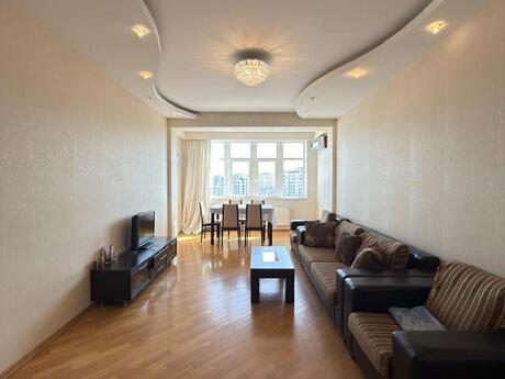 Elan №6377582 - Bakı, Gənclik m., 2 otaqlı, 95 m², 17/18 mərtəbə