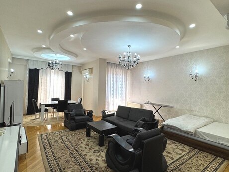 4 rooms · 204 m² · floor 8/12, Sahil