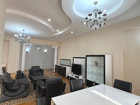 4-room apartment, 204 m², Sahil: 930 000 ₼ 2