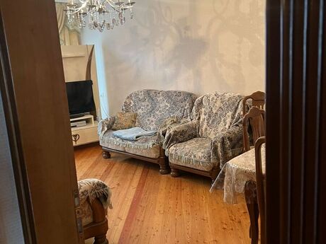 3-комн. вторичка - м. Ази Асланов - 70 м²