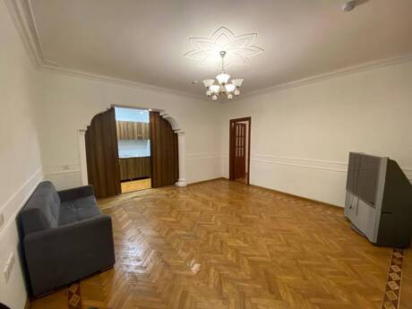 8-комн. дом/дача - м. Гянджлик - 450 м²