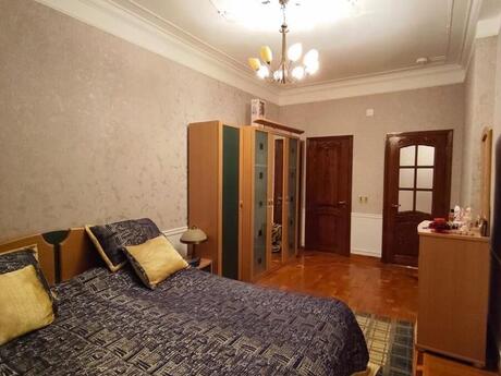 Аренда: 4-комнатная квартира, 200 м², 28 May: 1 200 ₼/мес 5