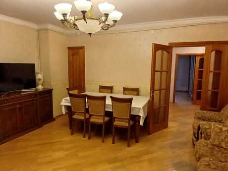 Elan №6378131 - Bakı, Gənclik m., 2 otaqlı, 70 m², 2/6 mərtəbə