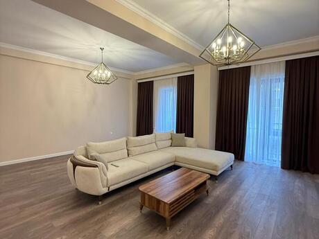 Объявление №6378331 - Баку, пос. Аг шехер, 3-комн., 130 м², 3/7 этаж