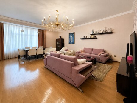 4 otaqlı mənzil, 195 m², 28 May: 508 000 ₼ 2