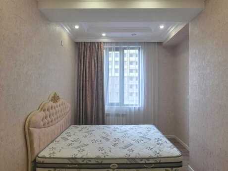 Kirayə 3 otaqlı mənzil, 85 m², İnşaatçılar: 1 000 ₼/ay 2