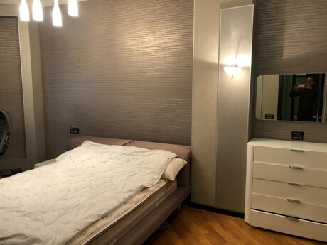 Kirayə 3 otaqlı mənzil, 160 m², Nərimanov: 1 200 ₼/ay 4