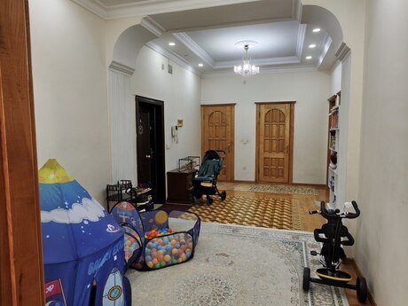 3-room apartment, 140 m², 8-ci mikrorayon: 250 000 ₼ 4