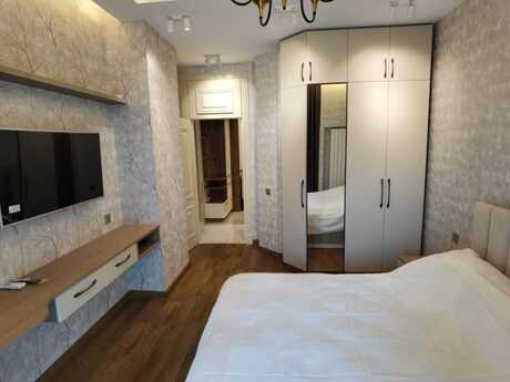 Elan №6378573 - Bakı, Elmlər Akademiyası m., 2 otaqlı, 74 m², 3/17 mərtəbə
