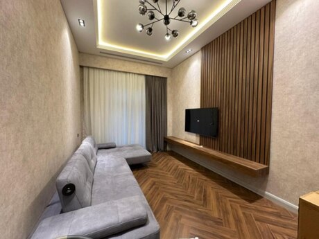 Elan №6378772 - Bakı, Ağ şəhər q., 2 otaqlı, 60 m², 4/7 mərtəbə