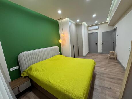 4-комн. новостройка - м. Элмляр Академиясы - 178 м²