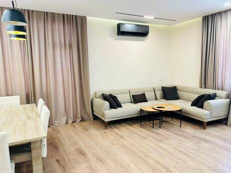 4-комн. новостройка - м. Элмляр Академиясы - 178 м²