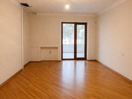 Elan №6378831 - Bakı, Yasamal q., 3 otaqlı, 95 m², 2/6 mərtəbə