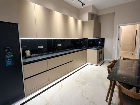 Elan №6379091 - Bakı, 28 May m., 3 otaqlı, 120 m², 11/16 mərtəbə
