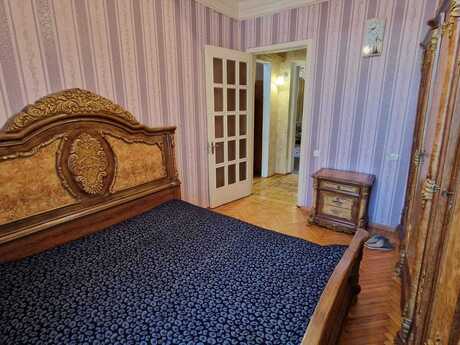 2-комн. вторичка - м. 28 мая - 65 м²