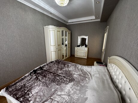 3 otaqlı mənzil, 103 m², 8-ci mikrorayon: 285 000 ₼ 5