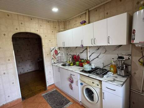 5-комн. вторичка - м. Ази Асланов - 130 м²