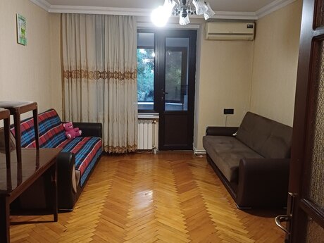 Elan №6379640 - Bakı, İnşaatçılar m., 3 otaqlı, 75 m², 3/5 mərtəbə