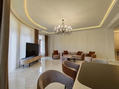 Kirayə 4 otaqlı mənzil, 215 m², 28 May: 5 500 ₼/ay 3