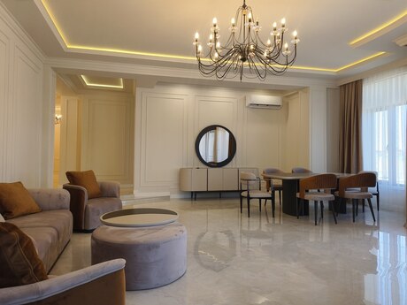 Kirayə 4 otaqlı mənzil, 215 m², 28 May: 5 500 ₼/ay 5