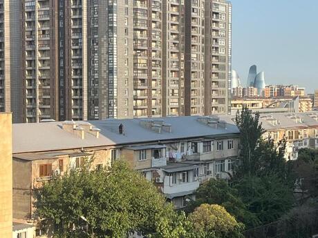 Elan №6379726 - Bakı, Elmlər Akademiyası m., 2 otaqlı, 42 m², 5/5 mərtəbə
