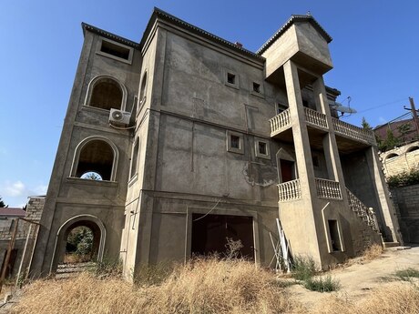 7 otaqlı həyət evi/bağ evi - Badamdar q. - 500 m²