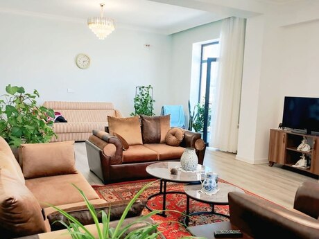 3 otaqlı yeni tikili - Ağ şəhər q. - 150 m²