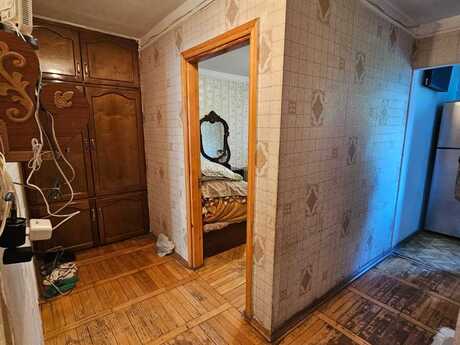 8-ci mikrorayonda 2 otaqlı köhnə tikili mənzil satılır, 65 m², 143 000 AZN, şəkil 4 / 12