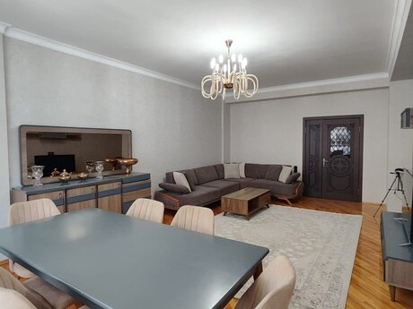 Объявление №6380248 - Баку, пос. Ени Ясамал, 3-комн., 135 м², 6/19 этаж