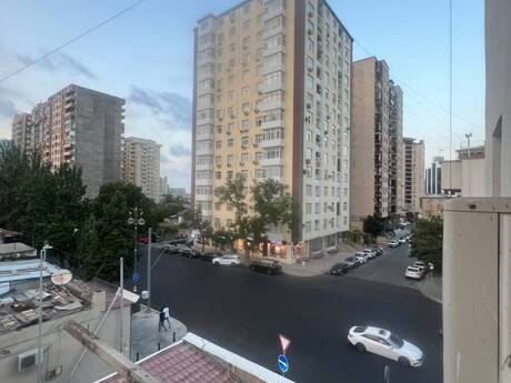 Elan №6380331 - Bakı, Elmlər Akademiyası m., 3 otaqlı, 70 m², 3/4 mərtəbə